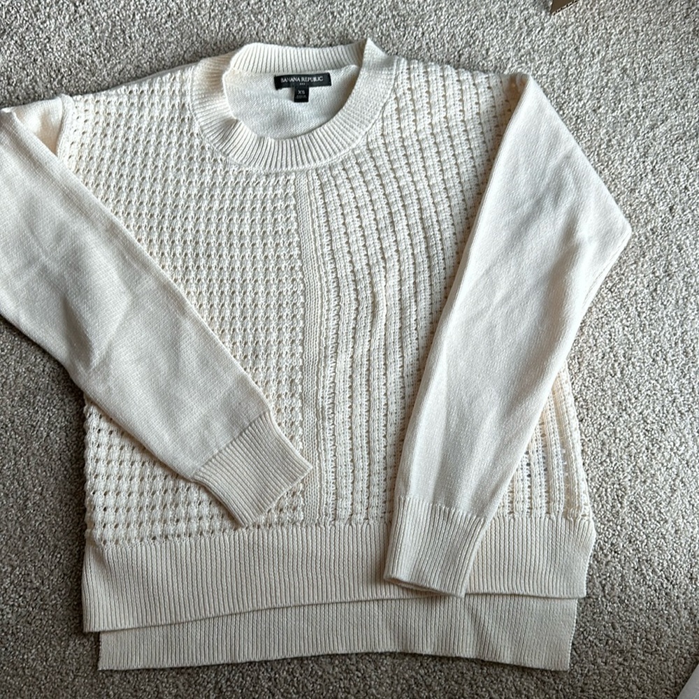 Banana republic sweater. Never worn